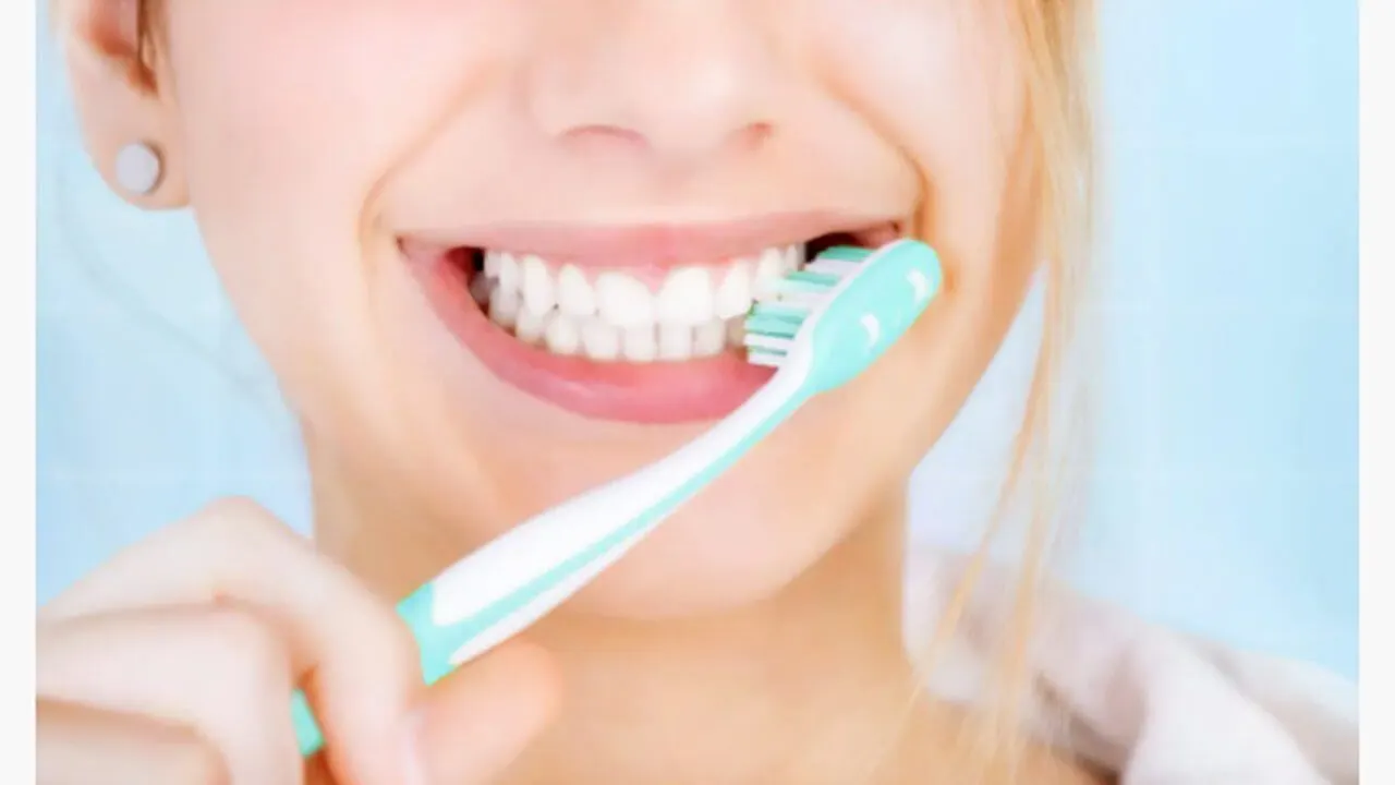 How-can-I-Whiten-My-Teeth