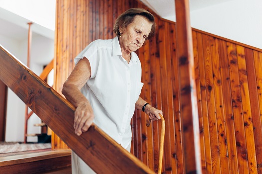 5-Ways-to-Prevent-Falls-in-Seniors-with-Dementia